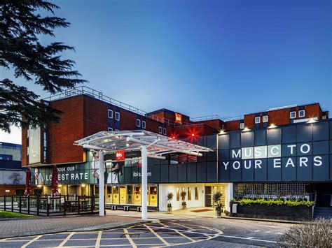 17 of the best hotels at London Heathrow Airport.